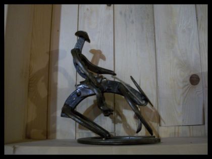 Figurine de reining fait avec des fers. :)