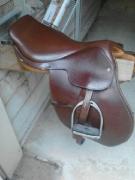 Selle close contact à vendre