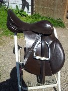 ***Selle anglaise à vendre! COMME NEUVE!***