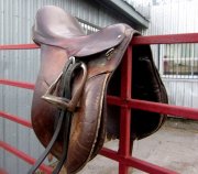 Petite selle anglaise a vendre !