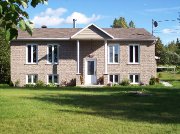 Maison et terre a vendre quebec val bélair