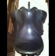 Selle de dressage usagée, bon état