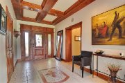 Domaine à vendre avec maison de 22 pièces + écurie + champ 