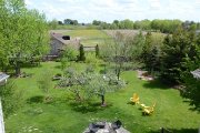 Domaine à vendre avec maison de 22 pièces + écurie + champ 