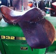 Selle classique tout usage : DOIT PARTIR 75$
