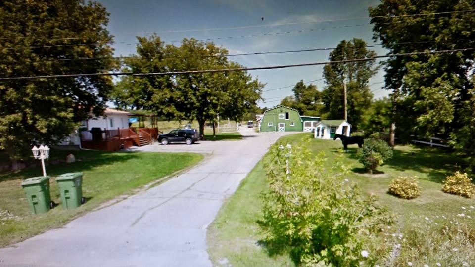 Écurie Giroux(Gatineau Outaouais) - entrée