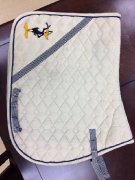 tapis classique beige disney daffy duck