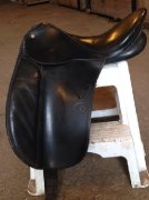 «selle de dressage bate