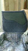 Tapis de selle noir. Pad en gel.