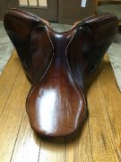 Selle Rivella 17" arçon médium état impeccable 900 ferme