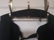 Chaps en suède noire ajustables