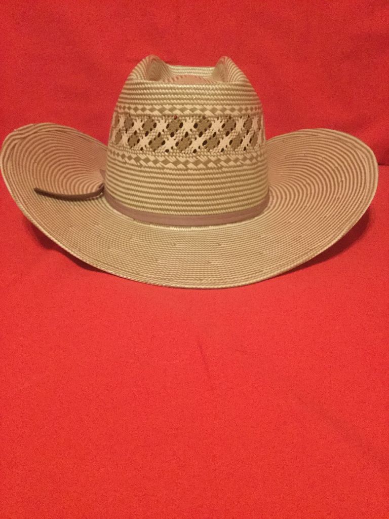 Chapeau neuf à vendre