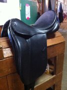 SELLE DE DRESSAGE STUBBEN À VENDRE