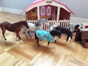 Breyer - Chevaux, écuries et autres