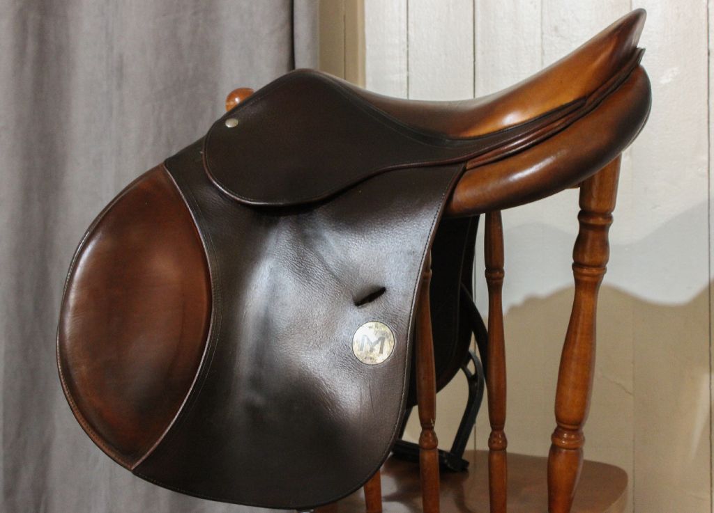 Selle Meyer 16,5" en excellente condition