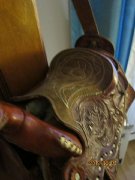 SACOCHE MOTIF : DESIGN SELLE de CHEVAL  ( CUIR ) 
