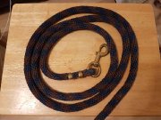 Laisse brune/bleu marine