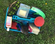 Bac à brosse avec tout pour le cheval