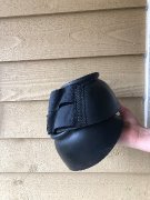 Polos, guêtres(western et classique) et cloches à vendre