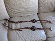 Side reins with donuts / Rênes de côté avec...