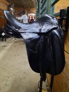 Selle de dressage Equation saddlery modèle Canterbury