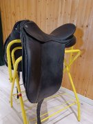 SELLE DE DRESSAGE (Barnsby)