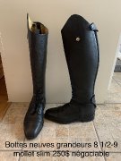 Mors, tapis, bottes, pantalons, guêtres et autres