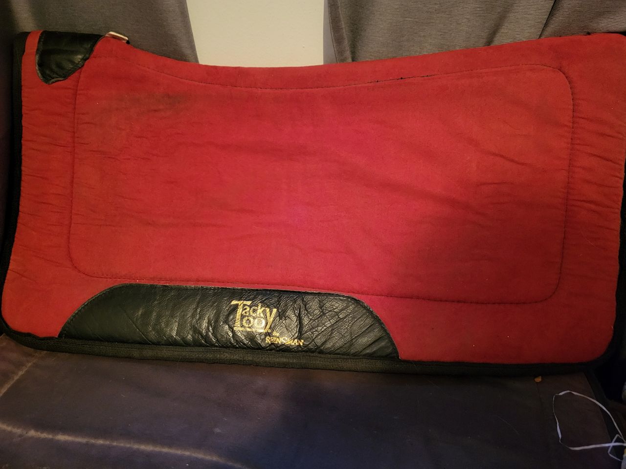 3 tapis. Casque 2 paires de bottes Bride chest