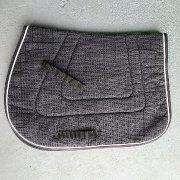 Tapis classique noir