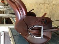 J'ai les Jin Stirrups ils ont un plancher hyper large et sont tr&egrave;s l&eacute;gers. Je les adore.