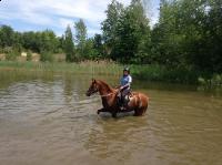 Oui, le lac est accessible. J'y &eacute;tais en fin de semaine.    

Sur le site du club, tu as le co&ucirc;t (de saison ou par jour), les cartes et les...