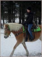 Bon je vais en mettre une avec ma selle (l'autre &eacute;tait trop grande pour moi, et les renes trop courte !) c'est mieu ? mais est-ce que mes &eacute;triers...