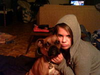 salut moi j'ai une chienne Boxer de 1 ans et demie il est super &eacute;nerver mais je peux aps vraiment l,emener avec moi ni a l'&eacute;curie ni en randonner...