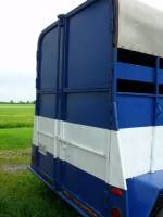 J'aurais une autre question, mon trailer est tr&egrave;s haut pour embarquer, il n'y a pas de panneau..     le bas du trailer arrive &agrave; environ 1pied du...