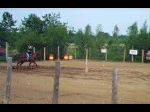 la première vidéo que je fais!!des photos de la saison de compétition 2007 chez JB!