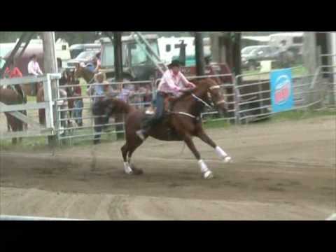 Voici le montage vidéo et photos que j'ai fait pour ma prof. Véronique St-Jean à St-Brigide, mai 2010
