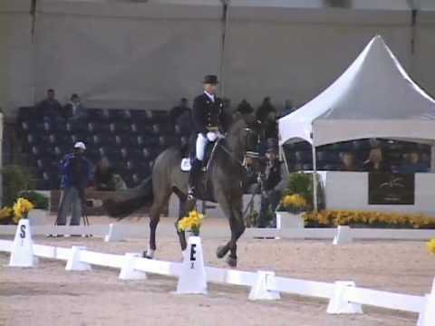 Steffen Peters et Ravel!Je capote sur ce kur, trop hot! :)