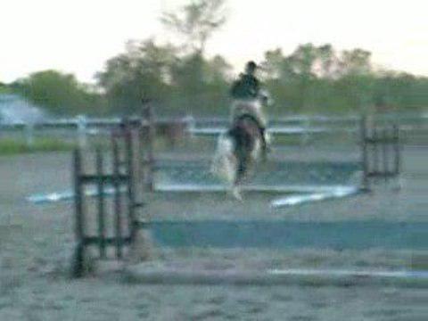 Calimero et moi le 19 mai à mon cours. Il a de l'énergie ce poney!!